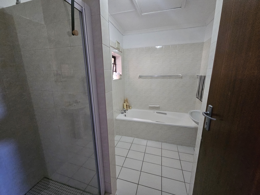 To Let 3 Bedroom Property for Rent in Beacon Bay Eastern Cape